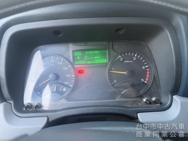 2016 Mitsubishi 堅達 廂式 冷凍 頭好撞撞