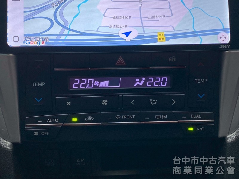 TOYOTA 豐田 CAMRY HYBRID 原鈑件、尊爵版、大型房車、質感首選。