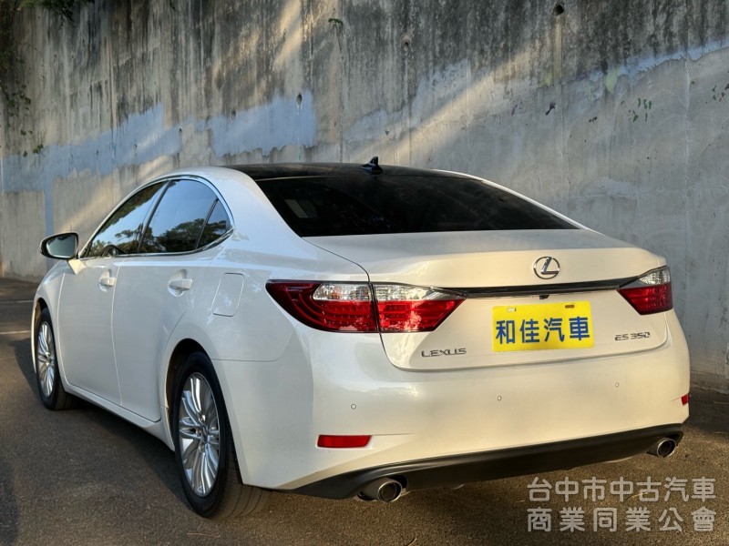 豪華大型房車、豪華舒適、質感首選、綿密V6引擎。