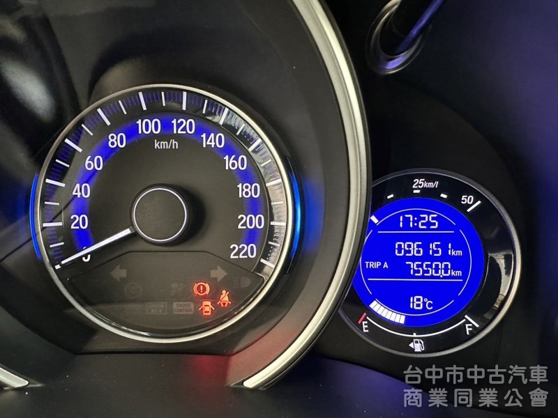 #新車上架 2015年式Honda FIT VTI-S無事故/原鈑件/里程僅跑9萬多  配備： ▪️換檔撥片 ▪️定速巡