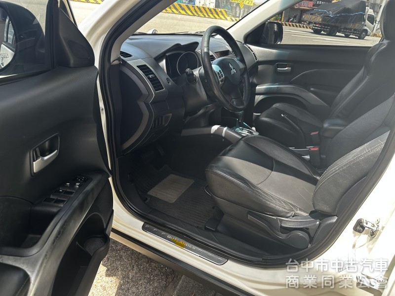  2008Mitsubishi Outlander 2.4 2WD豪華型 - 品質保證，性能卓越！