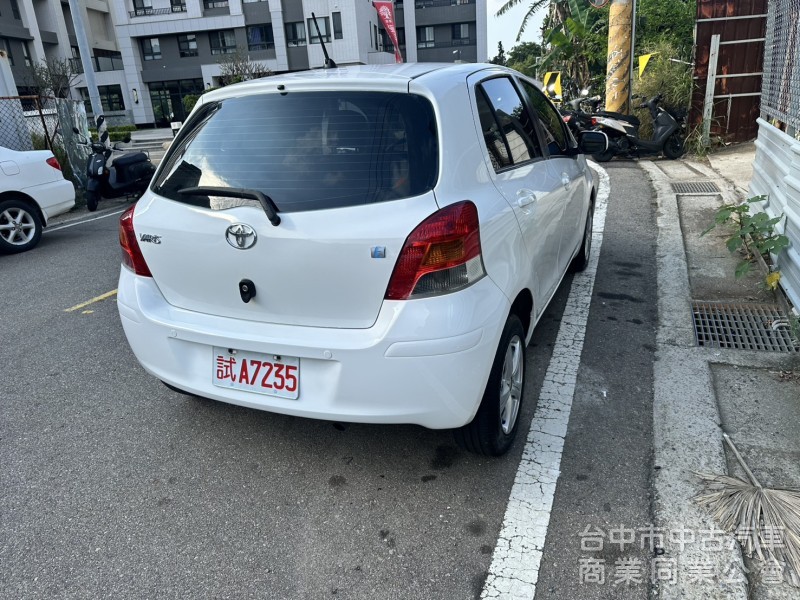 省油小鋼炮來囉｜2009 Toyota Yaris 1.5 E版 首購族、代步族首選！好開、好停、好省油！ 