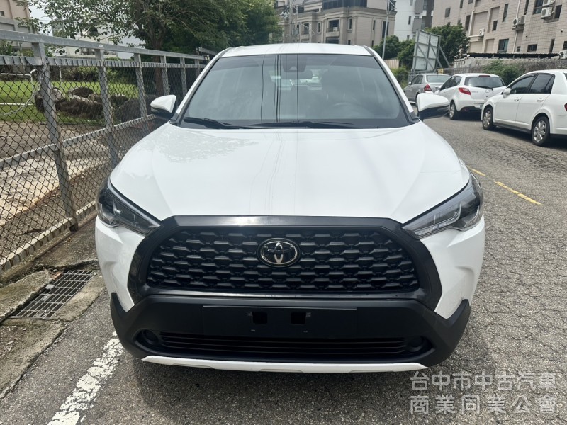   【2022 Toyota Corolla Cross 1.8 豪華版】  稀有釋出！超人氣神級休旅，空間大、省油又耐