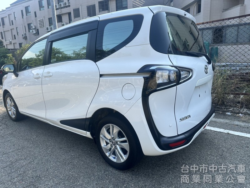  Toyota  2020 Sienta  經典