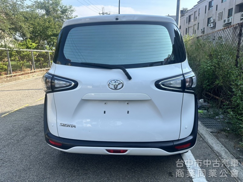  Toyota  2020 Sienta  經典