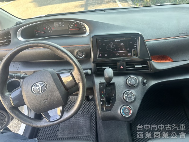  Toyota  2020 Sienta  經典