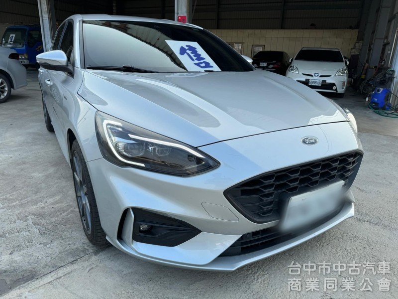 2022 Focus  4門 ST-Line Lommel X    一手車 新車保固中 現省價差 即可入手