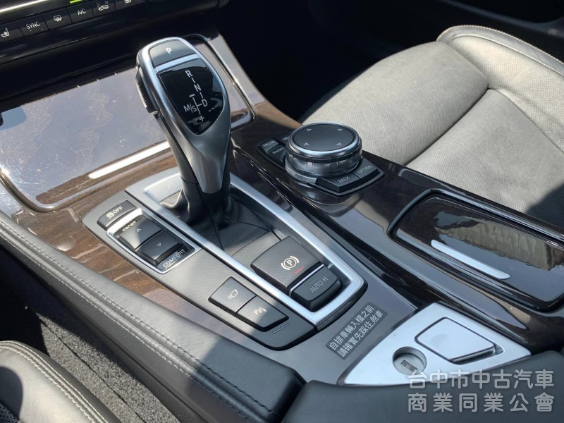  BMW 5系列 528i  Luxury  一手車 原漆原版件 無事故  國產價格入手進口車 