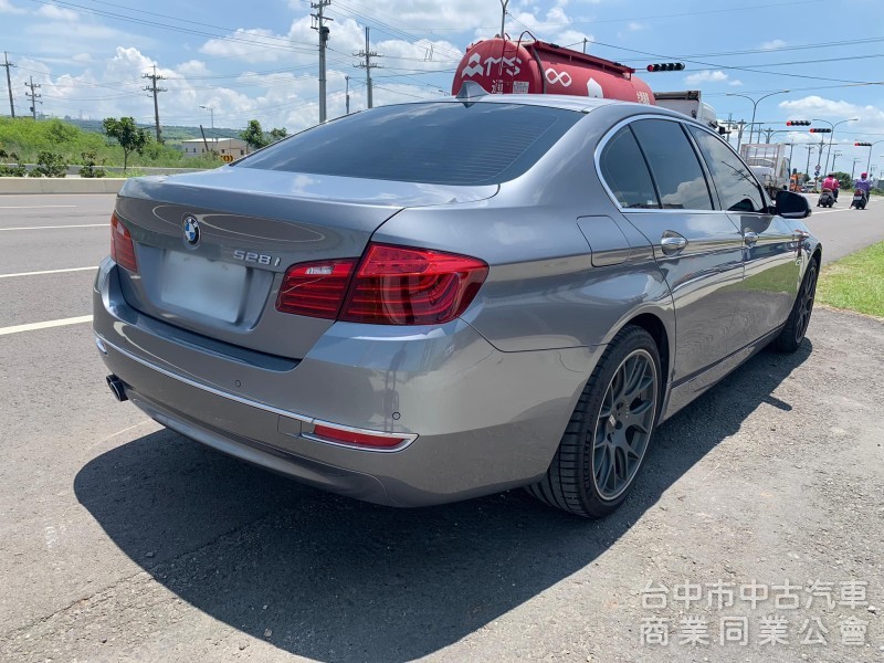  BMW 5系列 528i  Luxury  一手車 原漆原版件 無事故  國產價格入手進口車 