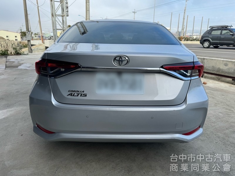 2021  Altis 1.8 豪華 一手車  里程保證 原版原漆  省油代步車 優惠價41萬8000元 