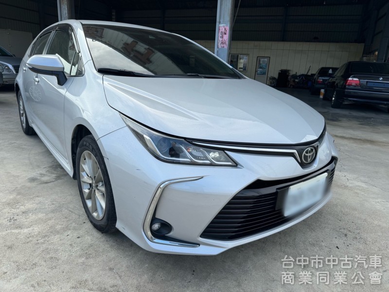 2021  Altis 1.8 豪華 一手車  里程保證 原版原漆  省油代步車 優惠價41萬8000元 