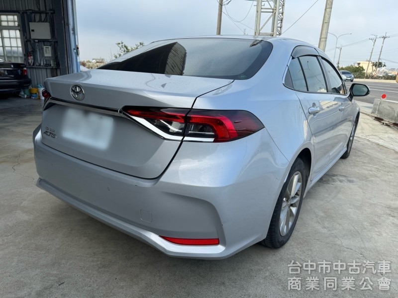 2021  Altis 1.8 豪華 一手車  里程保證 原版原漆  省油代步車 優惠價41萬8000元 