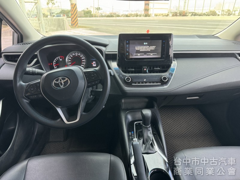 2021  Altis 1.8 豪華 一手車  里程保證 原版原漆  省油代步車 優惠價41萬8000元 