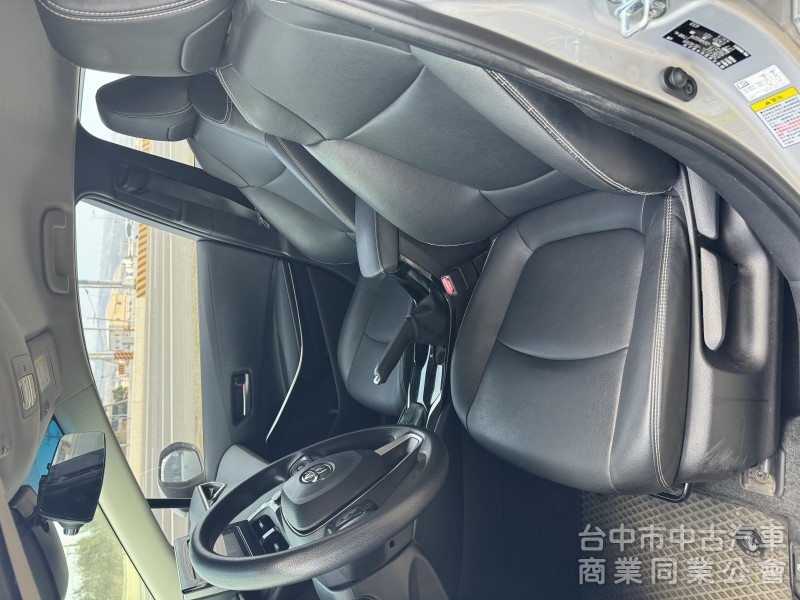 2021  Altis 1.8 豪華 一手車  里程保證 原版原漆  省油代步車 優惠價41萬8000元 