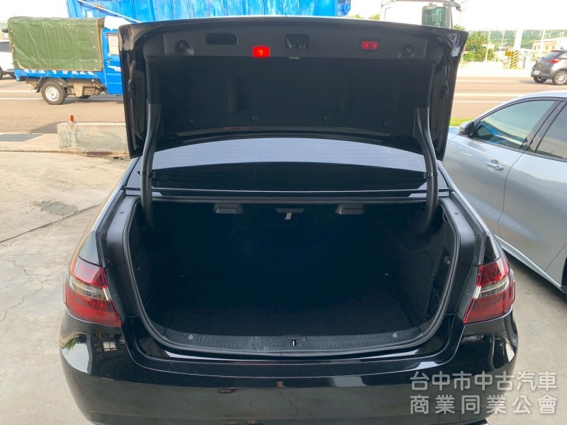 2011 賓士 E350 AMG 外匯美規頂配 E63外觀