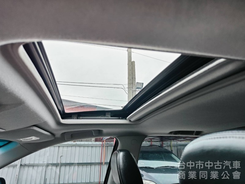認證車~實車實價22.8萬~休旅車大空間,天窗,ACC~定速,導航,方向盤快撥