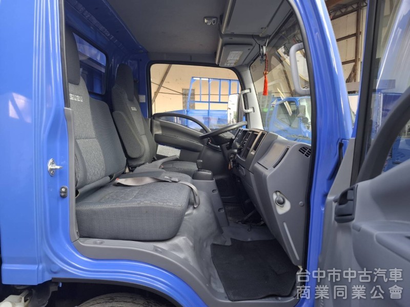 11尺半 自排 一路發 2018年6月出廠 五期環保 菜車