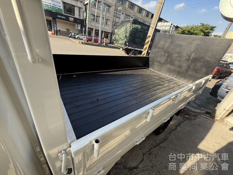 自排小霸王 2020年出廠