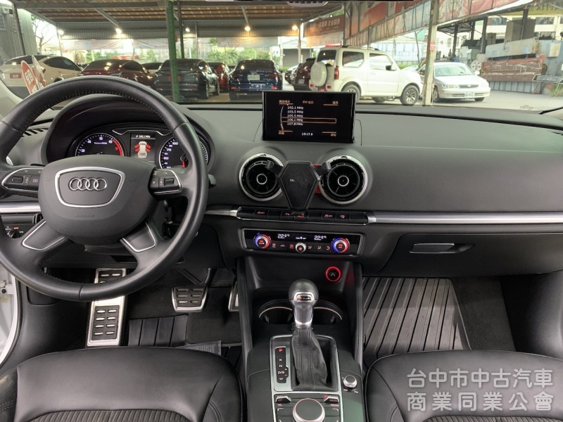 新達汽車 2015年 AUDI A3 sportback 1.8 換檔撥片 HID頭燈 可全貸