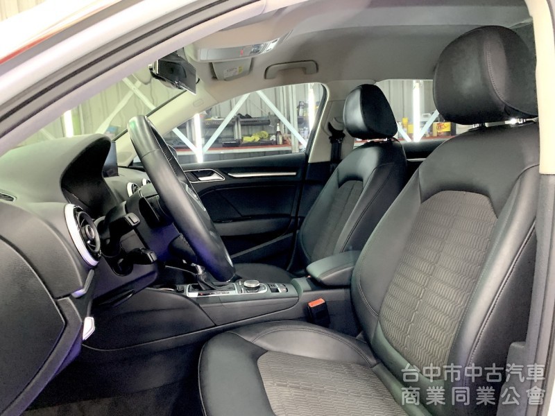 新達汽車 2015年 AUDI A3 sportback 1.8 換檔撥片 HID頭燈 可全貸