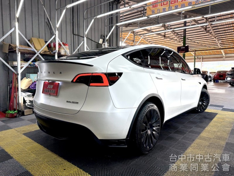 新達汽車 2023年 TESLA Model Y LR 前車廂吸門 可全貸