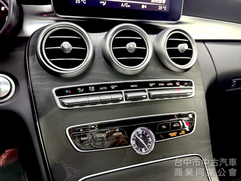 鑫達車業 2015年 BENZ C300 AMG 23P 柏林之音 天窗 可全貸