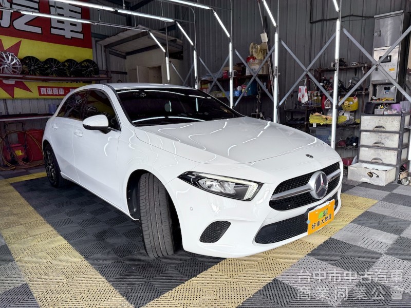 鑫達車業 2019年 BENZ A200 CARPLAY 雙數位儀表 可全貸