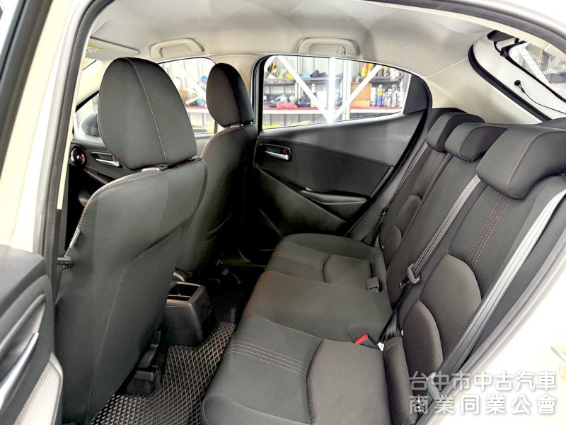 2023年 MAZDA 2 小改款 IKEY 定速 CARPLAY 可全貸