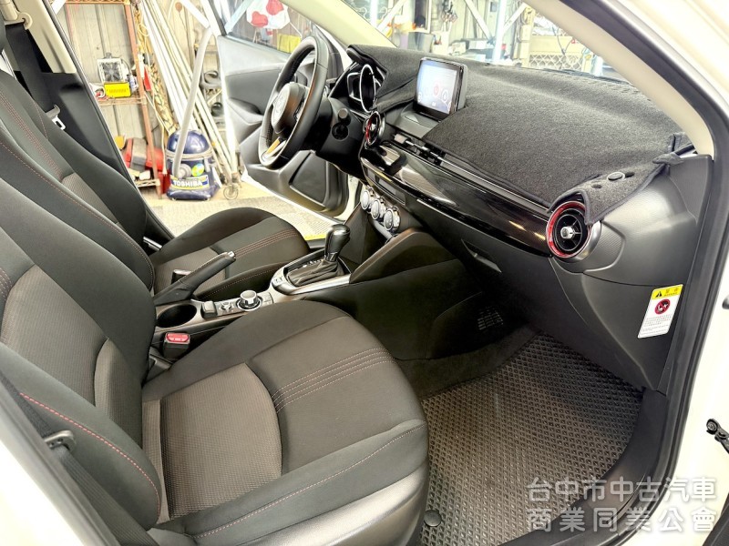 2023年 MAZDA 2 小改款 IKEY 定速 CARPLAY 可全貸
