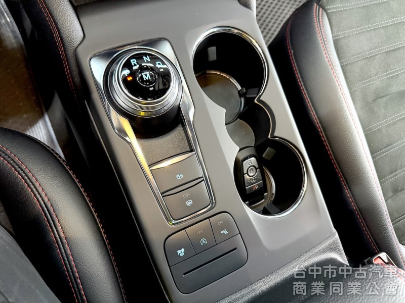 2022年 FORD KUGA AWD ST-Line X 可全貸
