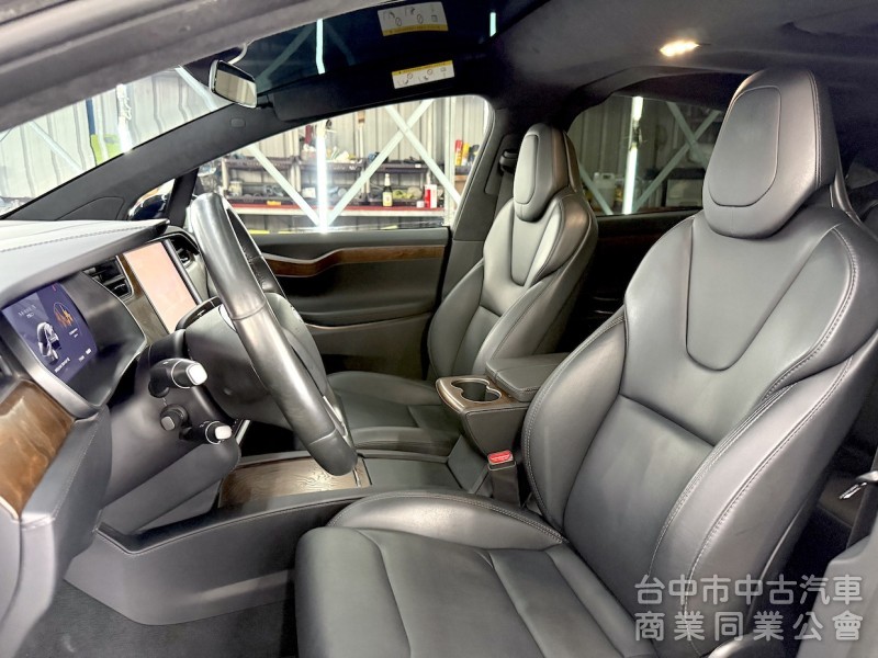 2019年 TESLA Model X 75D EAP 7座 可全貸