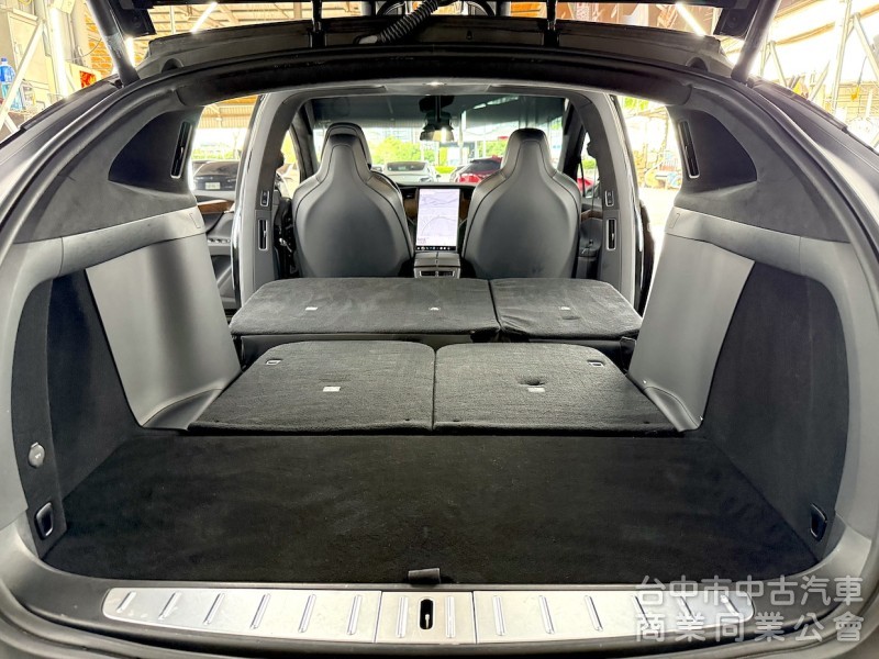 2019年 TESLA Model X 75D EAP 7座 可全貸