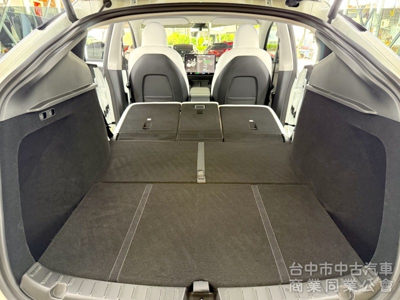2024年 TESLA Model Y RWD 可全貸