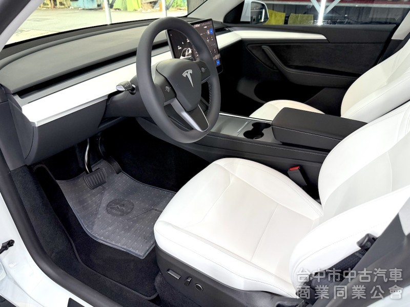 2024年 TESLA Model Y RWD 可全貸