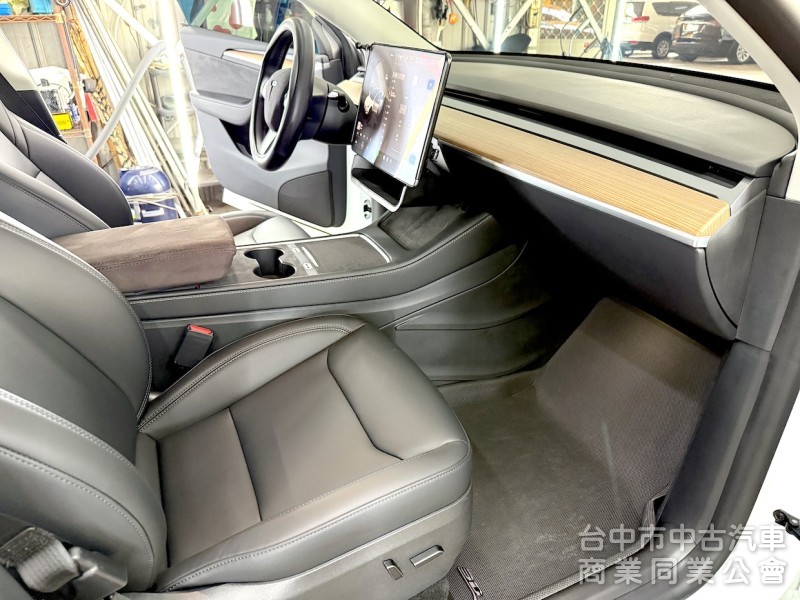 2023年式 TESLA Model Y LR EAP 可全貸