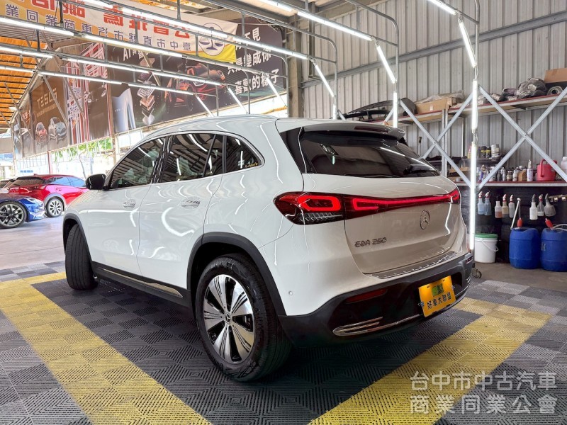 2023年 BENZ EQA250 360環景 氣氛燈 可全貸
