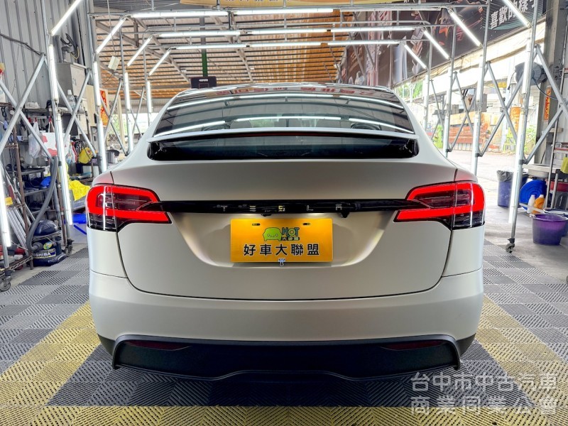 2023年 TESLA Model X LR 七座 白內裝 可全貸