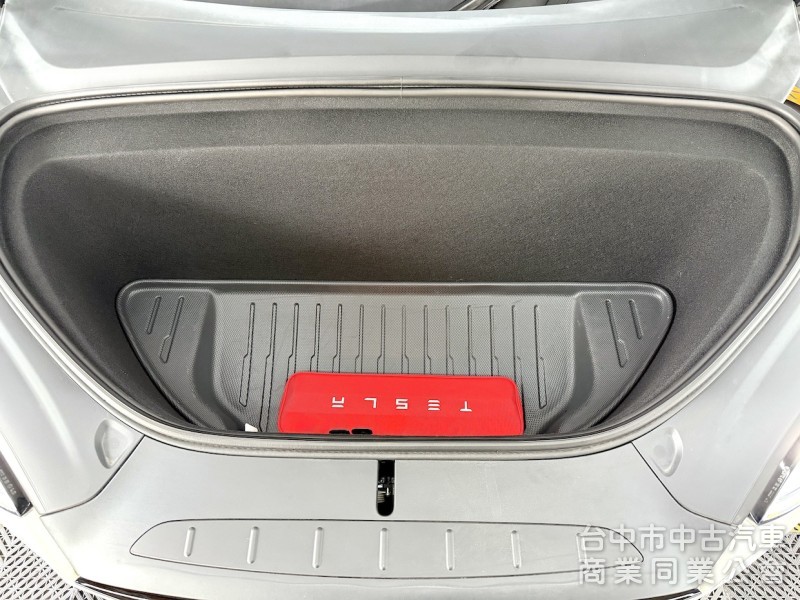 2023年 TESLA Model X LR 七座 白內裝 可全貸