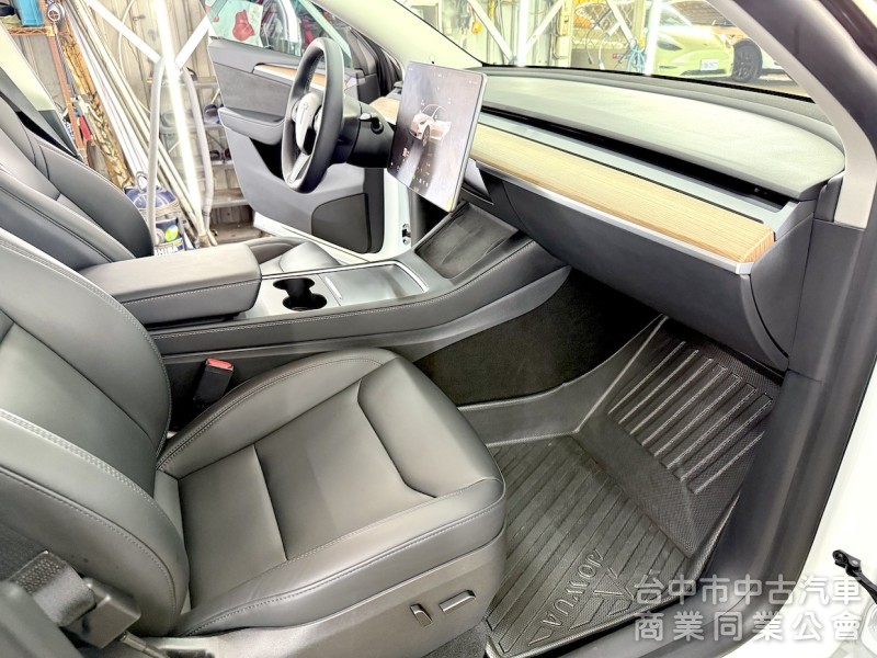 2023年 TESLA Model Y LR 可全貸