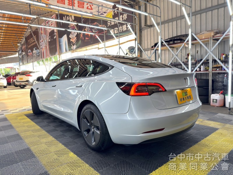 2022年 TESLA Model 3 LFP 可全貸