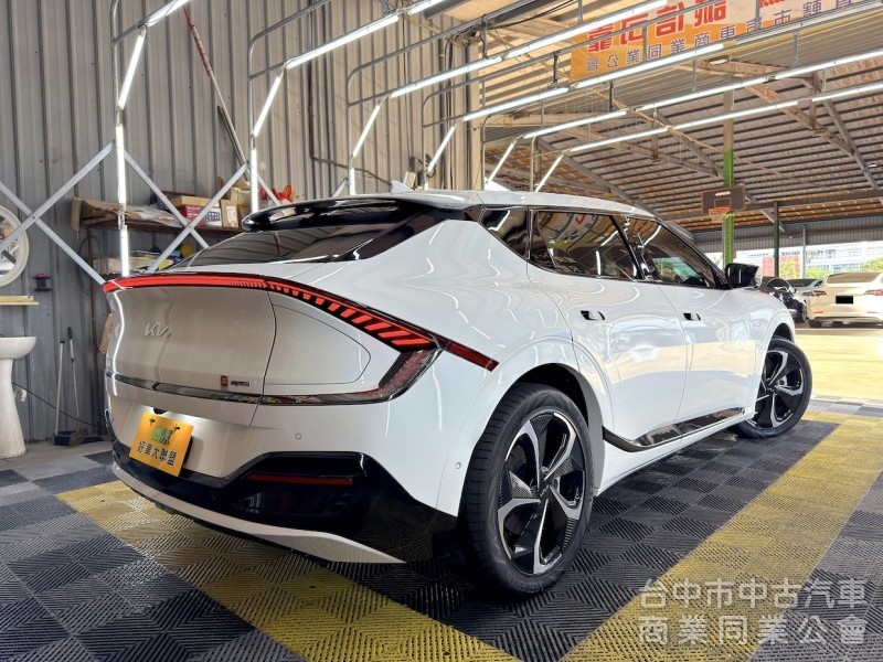 2023年 KIA EV6 GT-LINE e-AWD增程版 20吋輪圈 可全貸