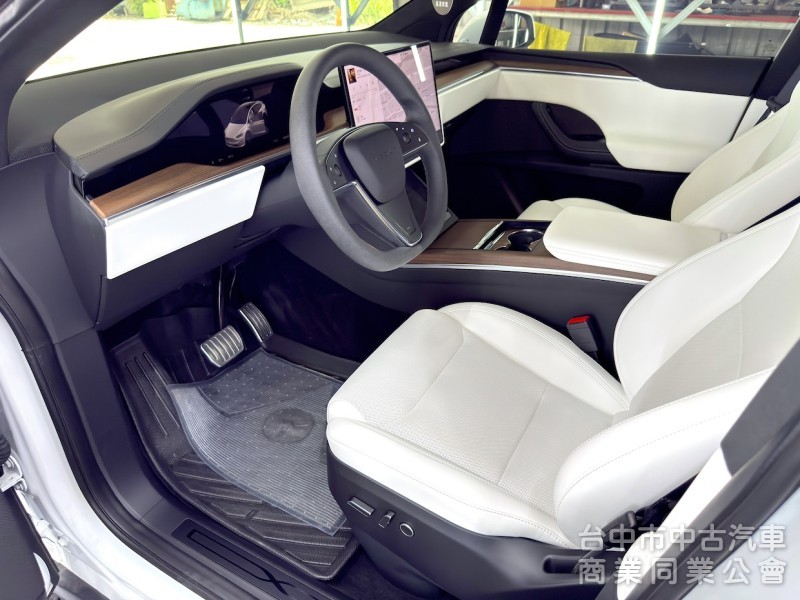 2024年 TESLA Model X LR EAP 可全貸