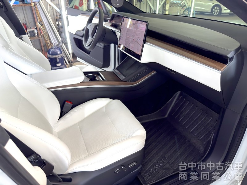 2024年 TESLA Model X LR EAP 可全貸