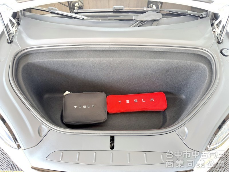 2024年 TESLA Model X LR EAP 可全貸