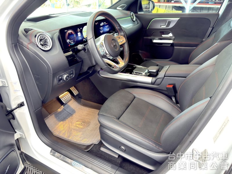 2023年 BENZ EQA250 AMG 夜色套件 可全貸