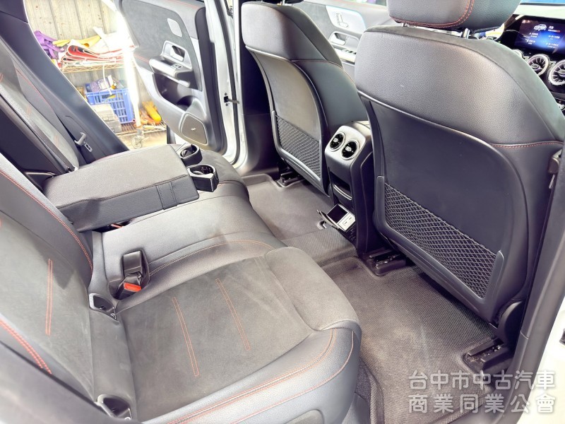 2023年 BENZ EQA250 AMG 夜色套件 可全貸