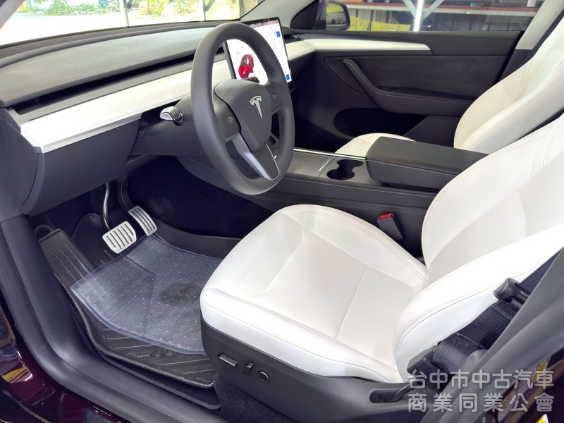 2023年 TESLA Model Y P版 EAP 白內裝 可全貸