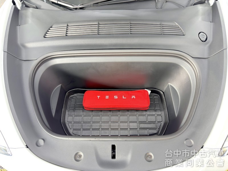 2023年 TESLA Model Y RWD 可全貸