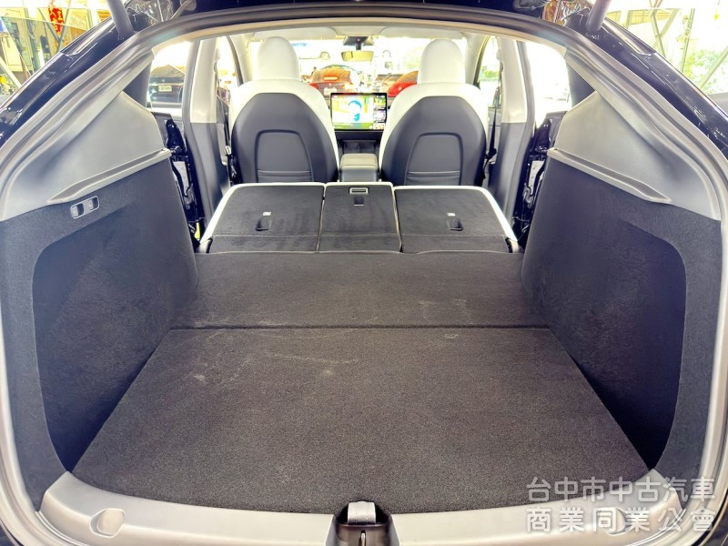 2023年 TESLA Model Y LR 可全貸