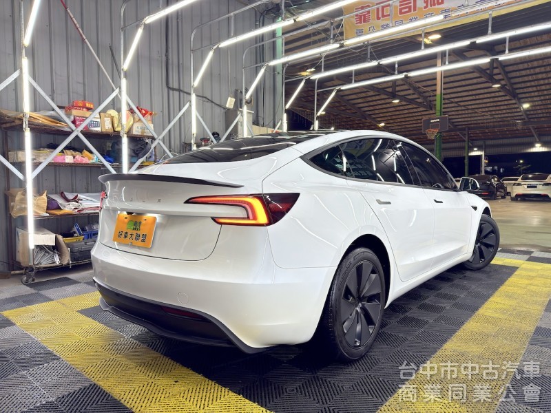 2025年 TESLA Model 3 SR 可全貸